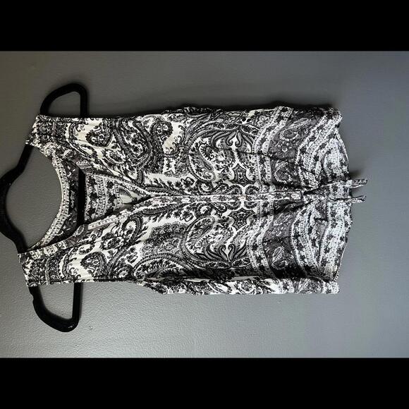 Lucky Brand size Small Chic Black & White Paisley Print Sleeveless Top - Picture 1 of 9